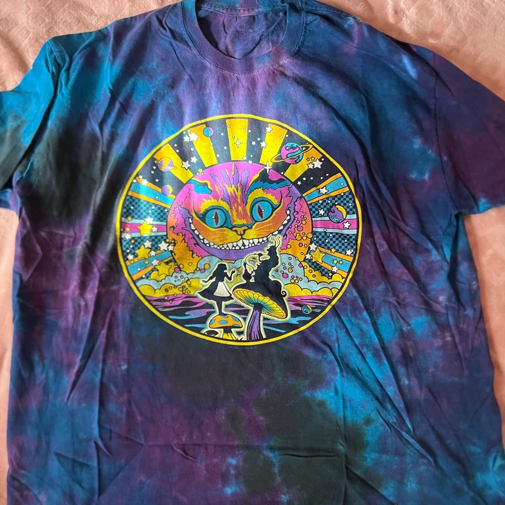 Cheshire Cat T-shirt - Picture 1 of 3